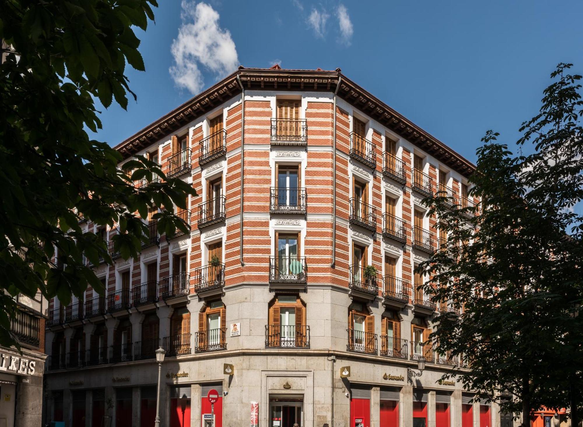 Atocha Museos - Barrio De Las Letras Madrid Exterior photo